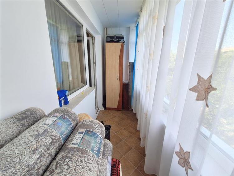 Apartament 3 camere semidecomandat zona MIilcov