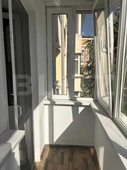 Apartament modern cu 3 camere, în zona centrală – vis-a-vis de Piața 1 Mai