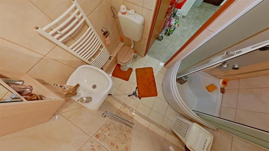 Casa mare si frumoasa cu 5 camere in Gradiste