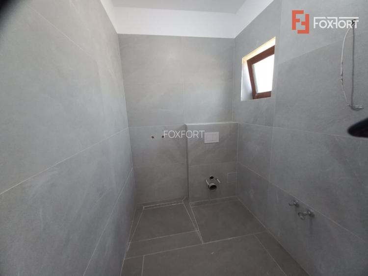 Duplex cu 4 camere, teren individual de 259 mp si terasa de 20 mp, in Plopi