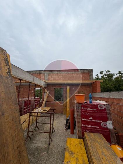 Casă cu 5 camere de vânzare în zona Iris, Comision 0%