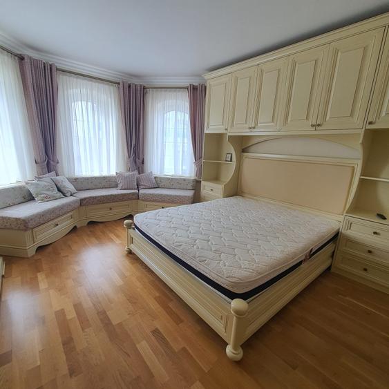 Vila Tip Duplex, 8 Camere, Teren 1100 Mp, Finisajele de Lux
