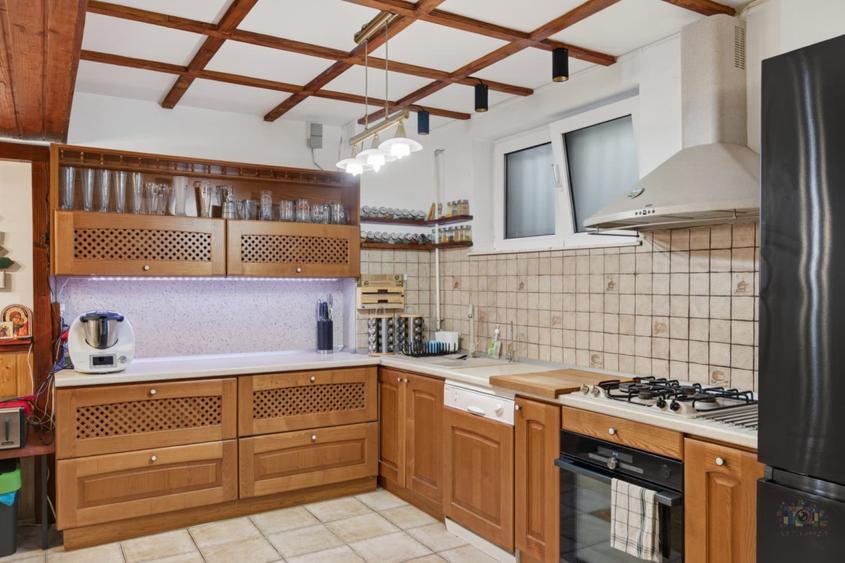 BULEVARDUL PIPERA - VILA 315 MP UTILI, LOT 462 MP, COMPLEX PRIVAT!