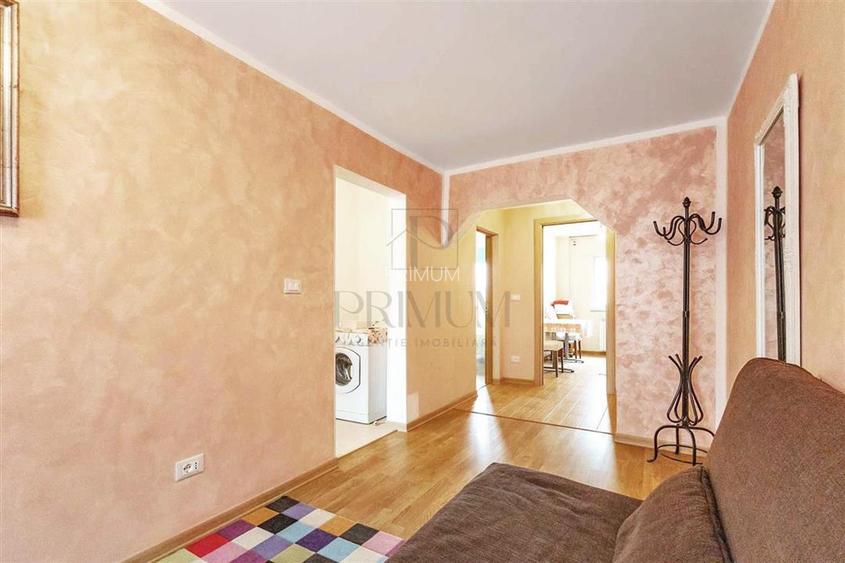 LIPOVEI - DECOMANDAT - 3 CAM - ETAJ 2 - CENTRALA - ZONA LINISTITA - 4