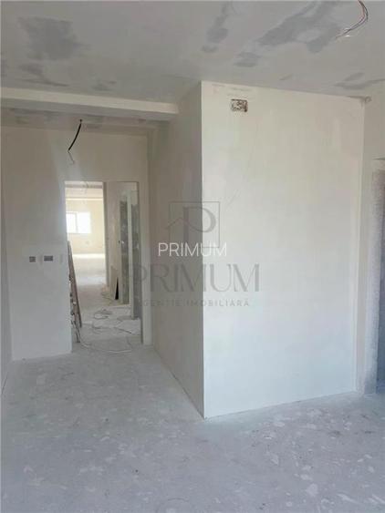 Duplex spatios - 3 dormitoare - asfalt - 415 mp teren - 2