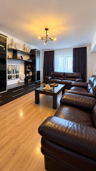 De Închiriat – Apartament 2 Camere  Strada Traian | Centrală Proprie