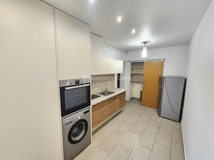 Inchiriez apartament cu 2 camere în centru comision 0 - 3