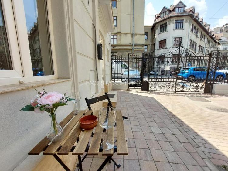 Piata Universitatii-Teatrul National, amenajata, mobilata si utilata - 4