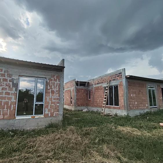 Casa 4 camere parter la *ROSU* stil mediteranean deosebit - Domnesti Ilfov