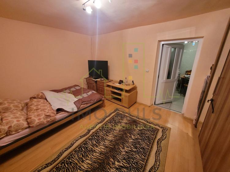 Casa in Ronat compartimentata in 2 apartamente cu intrari separate