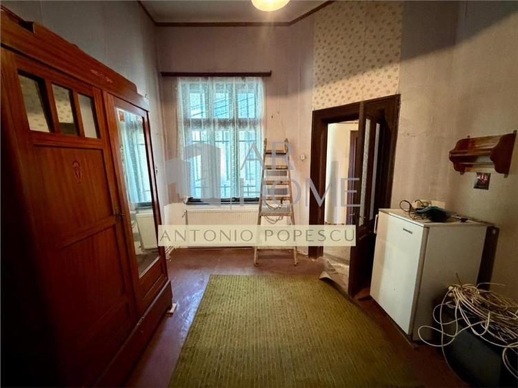 Casa 6 camere plus dependinte,in Ploiesti,zona Gh.Doja/Halele Centrale