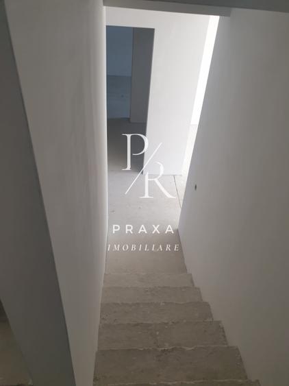 Casa tip duplex semifinisata, garaj, complex privat, zona strazii Stadionului