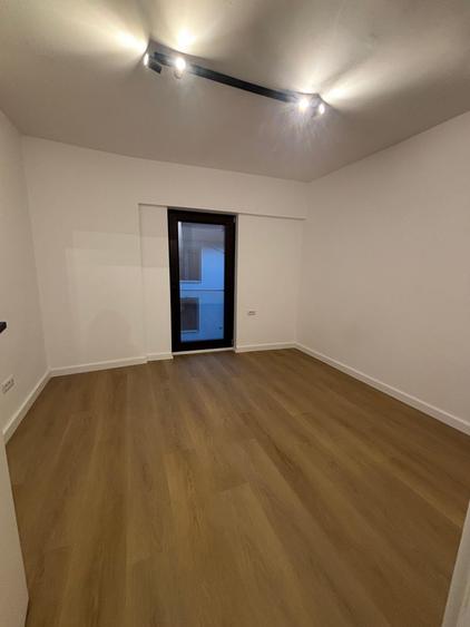 Spatii birouri I Piata Victoriei I De inchiriat