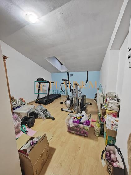 P4791 Casă individuală cu 6 camere+GARAJ, zona Dâmbovița