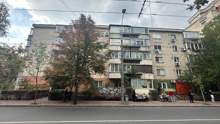 BD.DECEBAL - CENTRAL, Apartament cu 3 camere decomandate - 90 mp- etaj 4/4,
