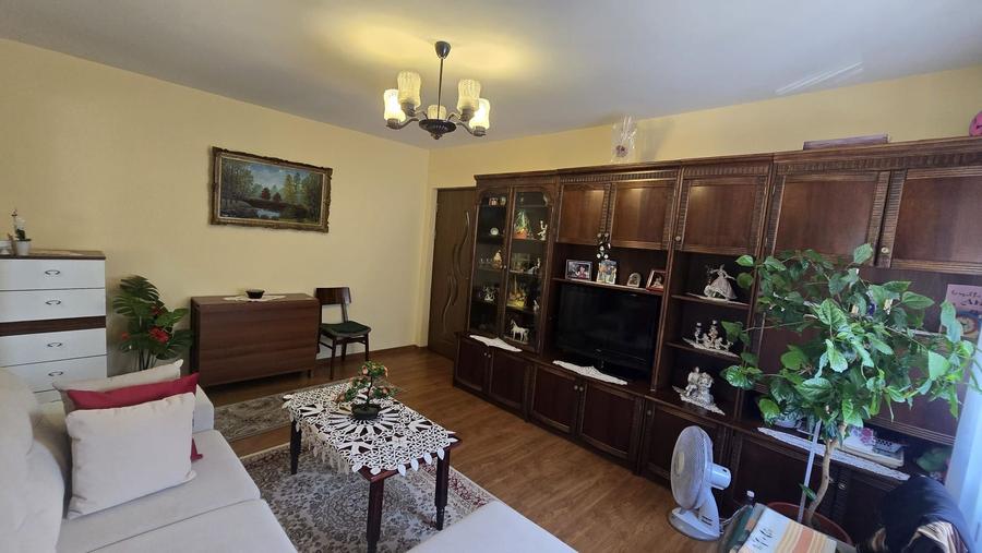 NAVODARI-2 camere, etaj 2/4, centrala termica, 69500euro