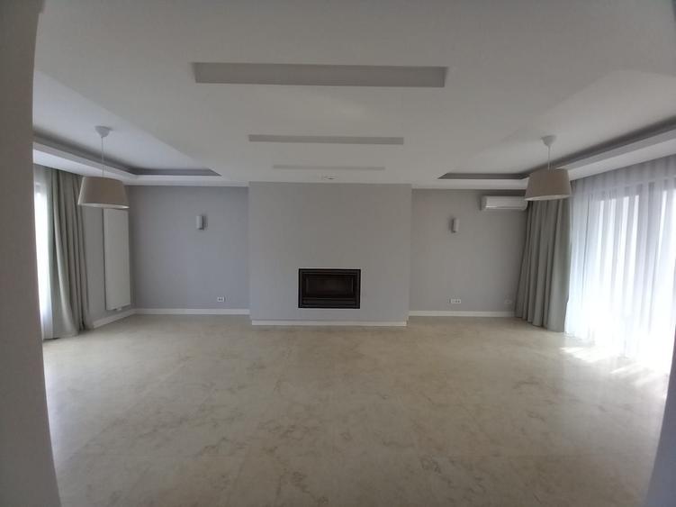 Pipera-Oxford Gardens, vila de inchiriat cu 4 camere