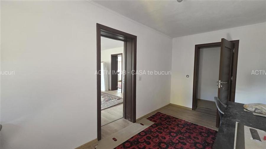 Casa P+M, teren 341 mp, pretabila - clinica, birouri, locuinta - Medicina - 3