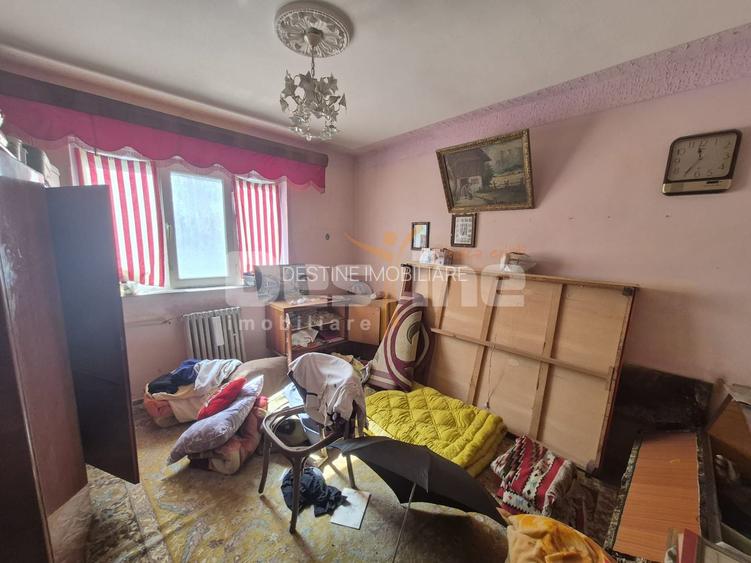 Apartament de 2 camere - de vânzare- zona Cet - 3