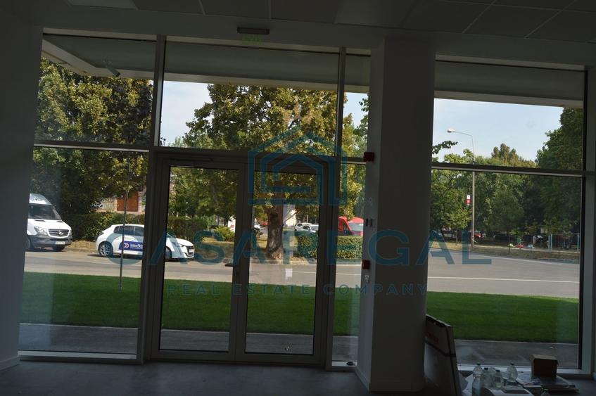 Spatiu comercial 53mp, Cantemir, prima inchiriere