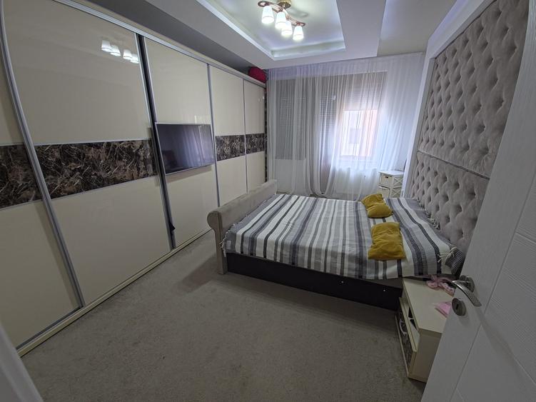 Centru apartament 3 camere decomandat la 200 m de plaja Modern