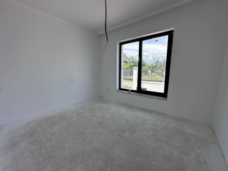 CASA NOUA I 4 CAMERE I 2 BAI I PE UN NIVEL I TEREN 423 MP I CU TOATE UTILITATILE