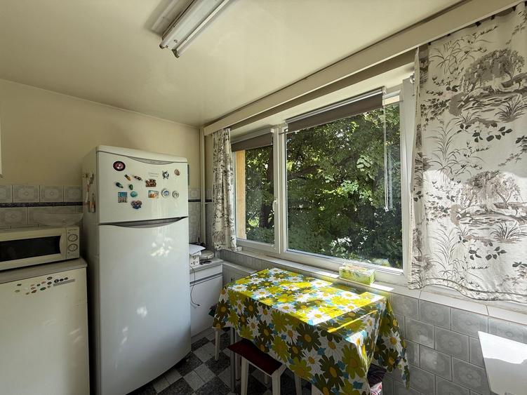 Apartament - Piata Iancului - 3 Camere - Metrou