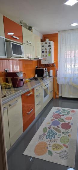 Apartament 3 camere,2 bai,2 balcoane 60 mp ultracentral DEJ
