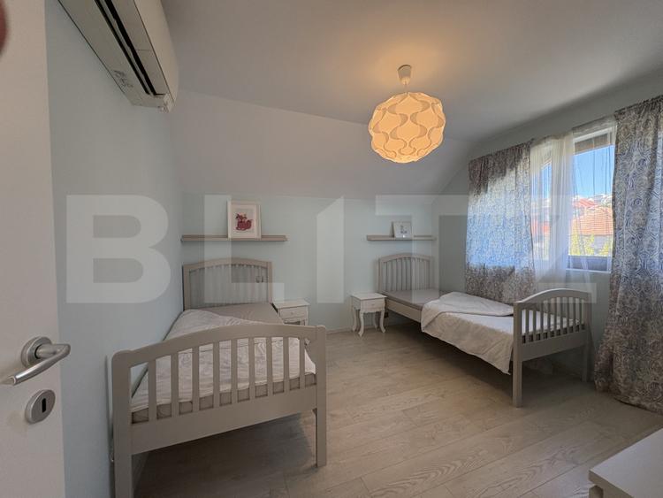 Casa 5 camere, moderna, curte, zona Regal Baciu