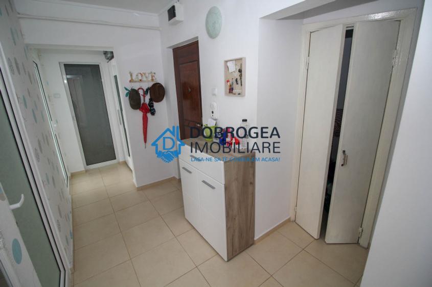 Spitalului, 2 cam transformat in 3, renovat, centrala, mobilat si utilat