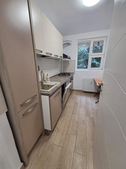 Ferdinad Inchiriez ap 3 cam partial mobilat recent renovat balcon inchis central