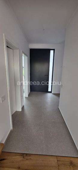 AVALON ONE ARAD - Case cu design exclusivist la cheie in spate la AFI MALL - 3