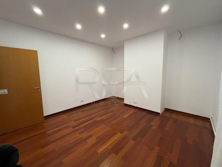 Apartament 4 camere Resedinta