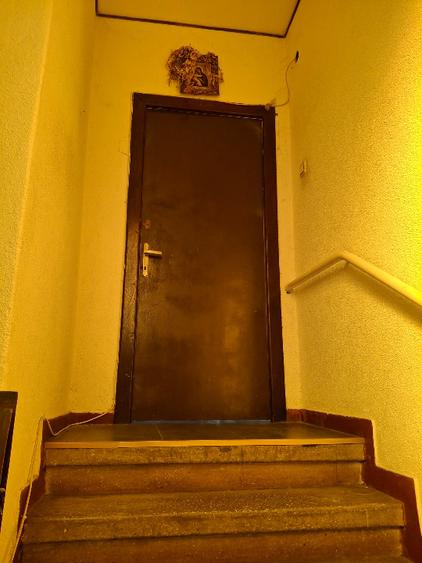 Apartament 4 camere, 2 dorm, sufragerie, birou, scara interioara, et.1 in vila