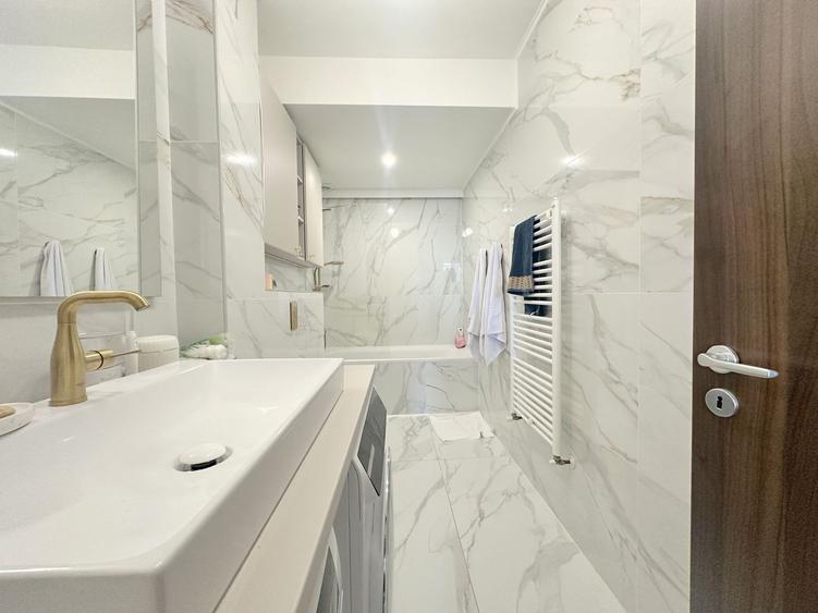 Apartament cu 3 camere de vânzare – Zona Soarelui