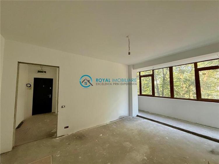 Royal Imobiliare - Vanzare apartament 3 camere zona Sud