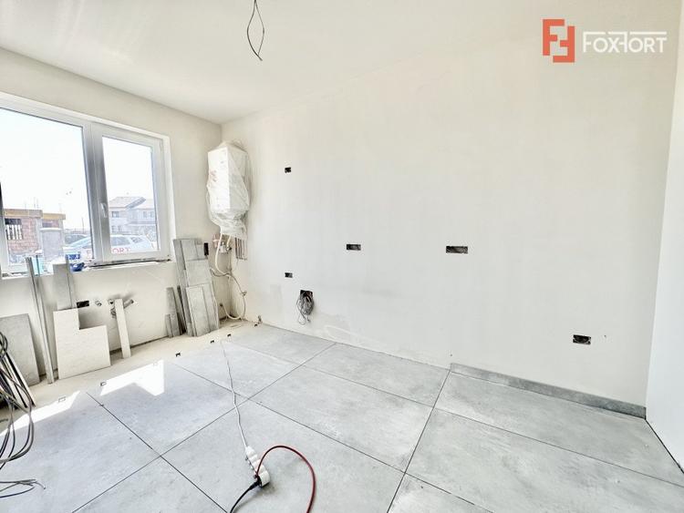 Duplex Mosnita, 4 camere, 2 bai - Toate utilitatile