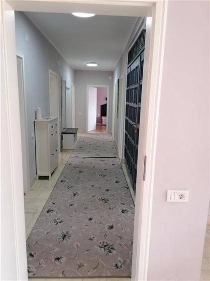 Proprietate deosebita, pe 4 camere, 140 mp, curte amenajata, Central, Brasov