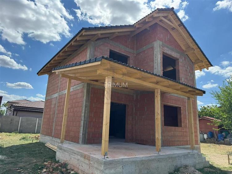 Casa la rosu - zona buna - 4