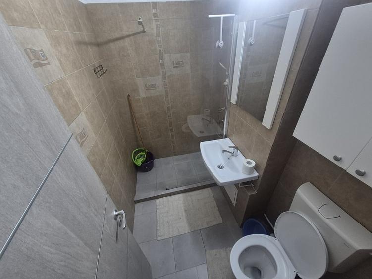 Apartament 2 camere zona Podu Ros