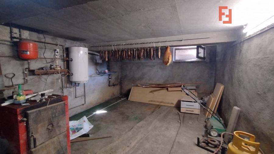 COMISION 0% Casa individuala 8 camere, Sacalaz - Pivnita, teren 1198 mp, asfalt