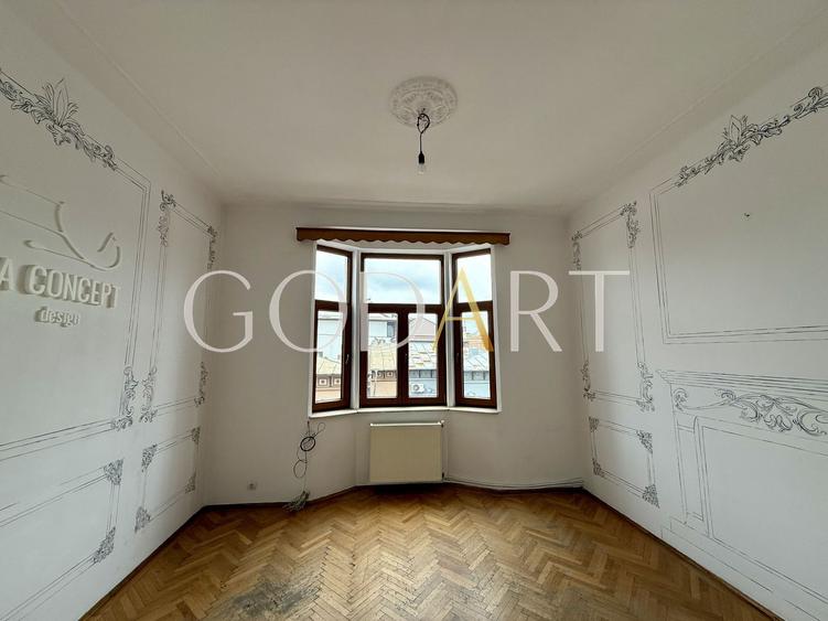 Apartament in vila interbelica | singur pe etaj