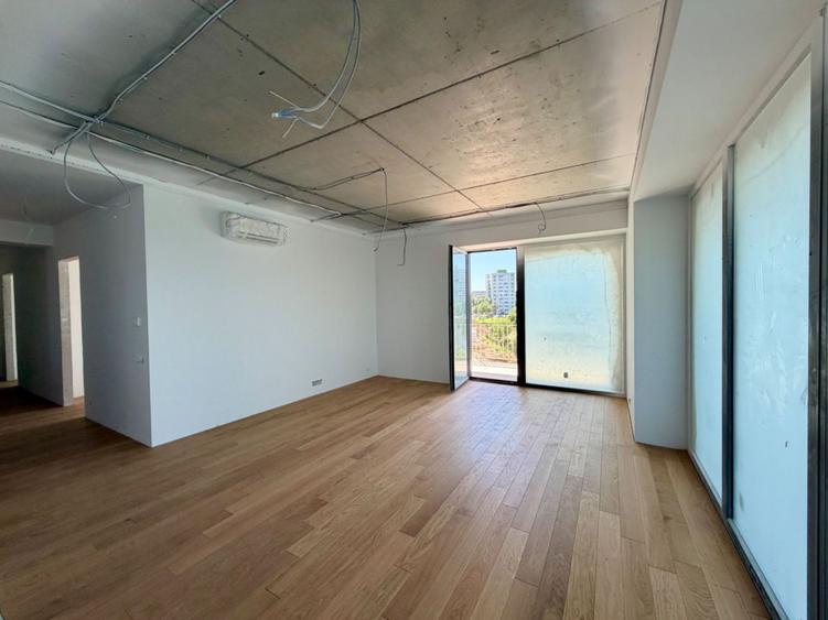 Apartament spectaculos cu 4 camere | Vedere lac din fiecare cameră | Terasă 47 m