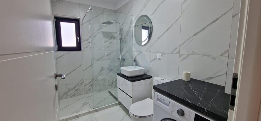 Apartament premium 2 camere cu balcon generos si parcare pe Dna Stanca