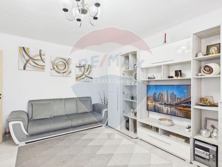 Apartament 4 camere de vanzare – complet renovat, mobilat și utilat - 2