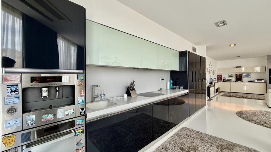 Penthouse UNIC 204 mp totali in Tomis Nord Constanta mobilat si utilat
