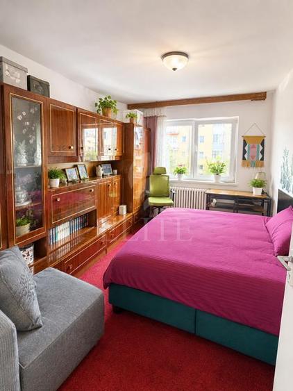 Apartament 3 camere în zona COMPLEX BIG
