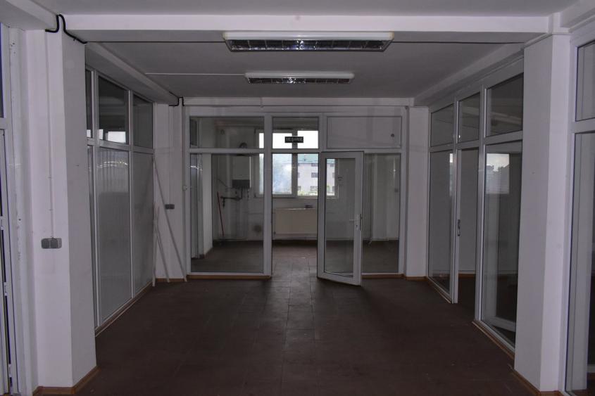 Spatiu comercial 5,4 €/mp, 740mp, Craiovei - Pitesti