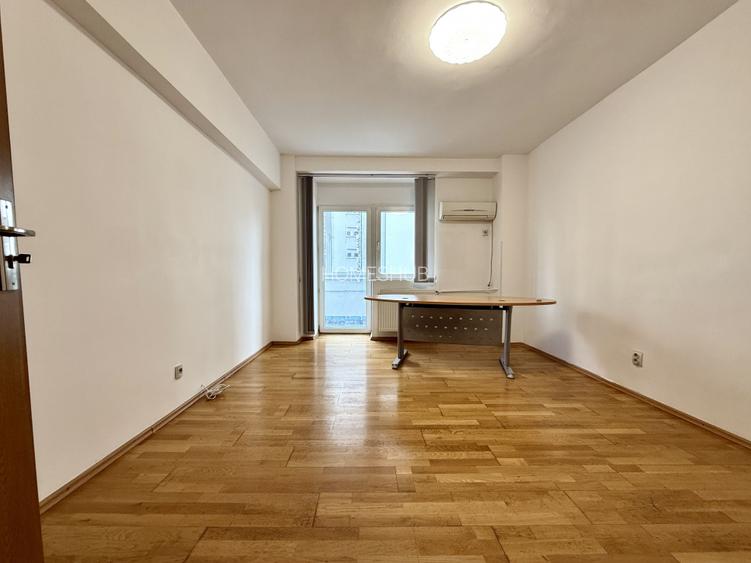 Apartament / Birou 3 camere decomandat, 95 mp, 2 bai + 2 balcoane | Decebal - 2