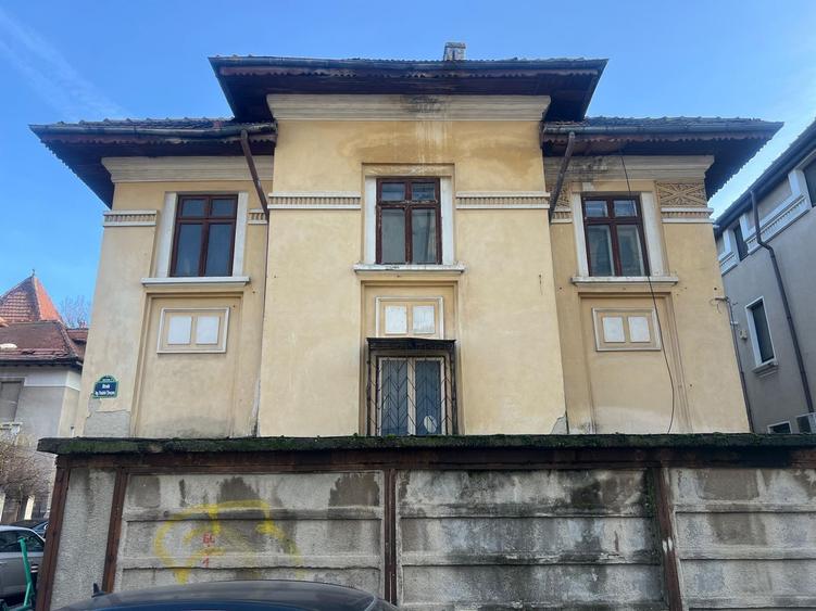 Casa individuala de vanzare Piata Victoriei POTENTIAL INVESTITIONAL